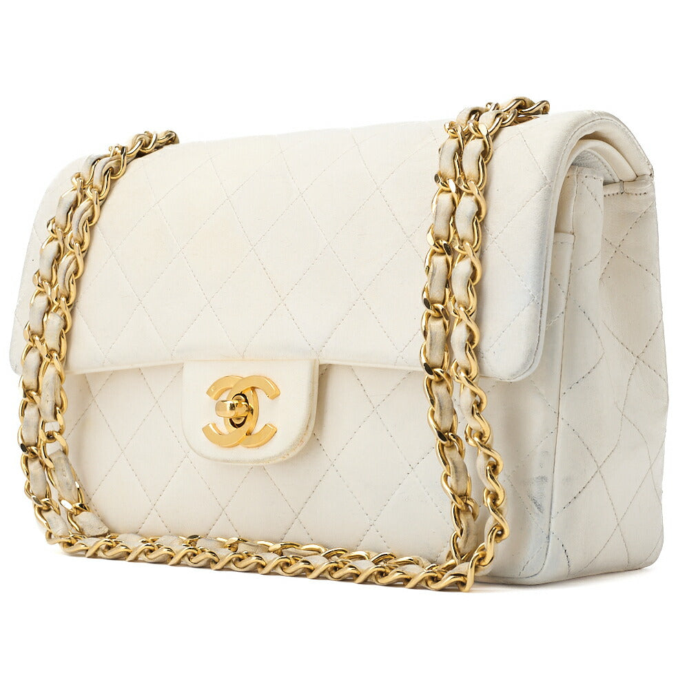 Sac bandoulière d'occasion, rabat matelassé, bandoulière chaîne, cuir d'agneau, blanc, finitions dorées, d'occasion