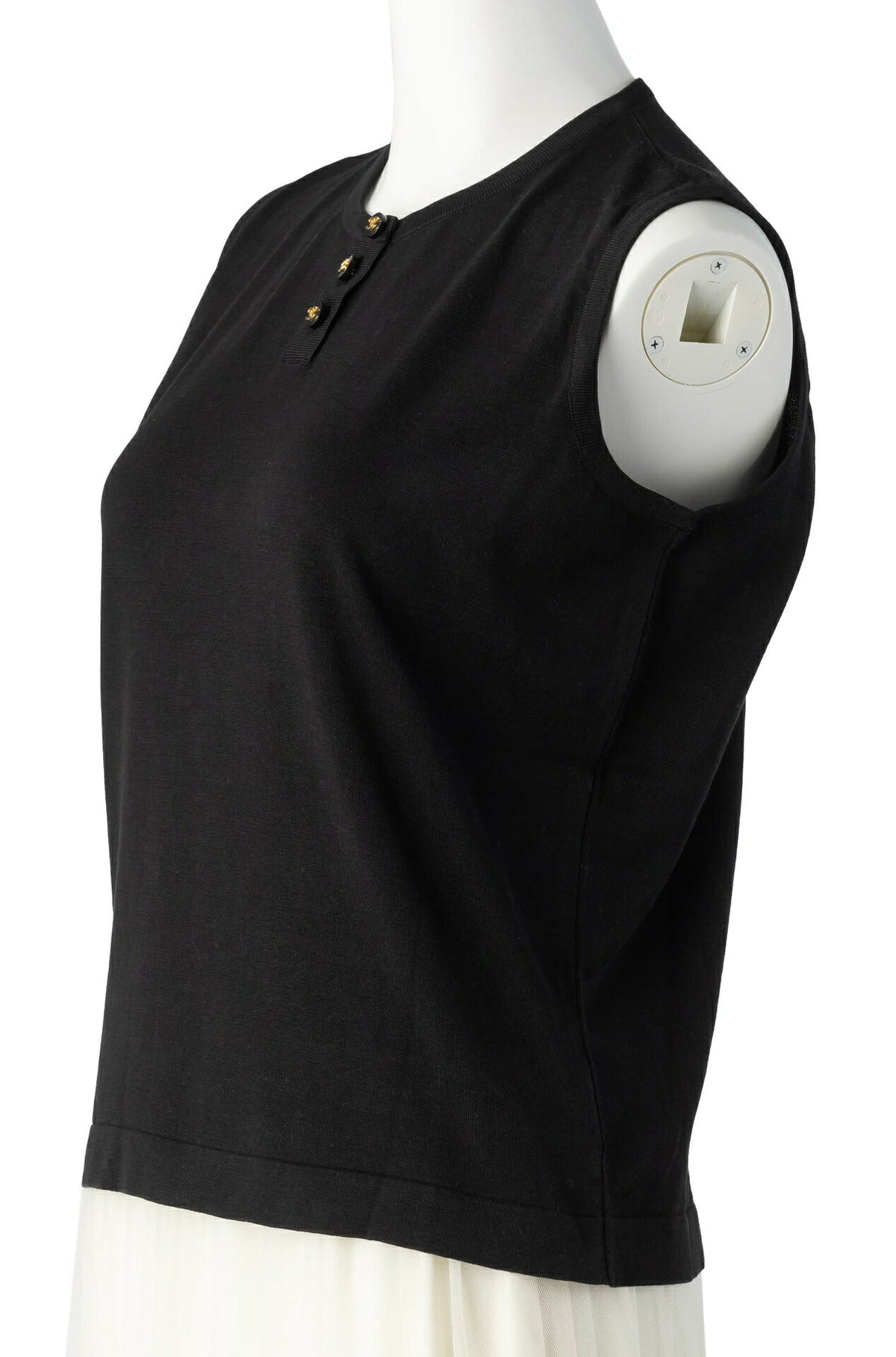 Pre-Owned Sleeveless Top, Coco Button, Cut and Sewn, Cotton, Black, Gold-Tone Hardware, Pre-Owned