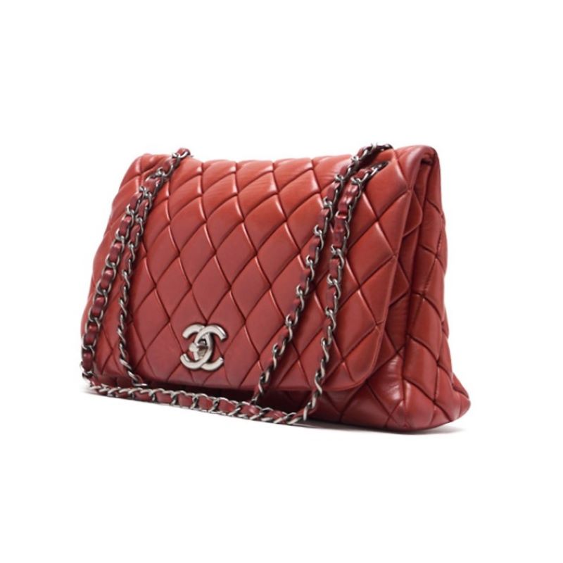 Pre-Owned Shoulder Bag, Matelasse Full Flap, Lambskin, Red, Silver-Tone Hardware, Pre-Owned