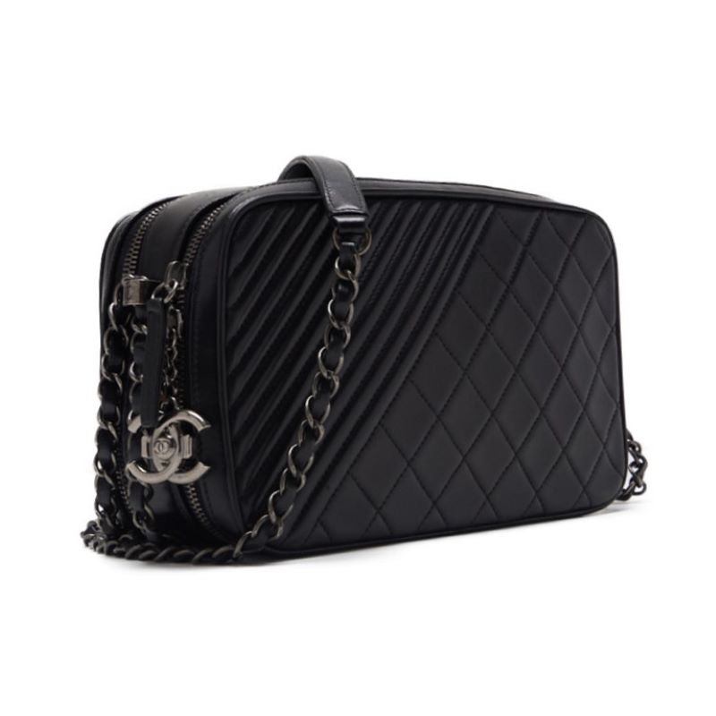Pre-Owned Shoulder Bag, Matelasse, Bias Stitch, Lambskin, Black, Silver-Tone Hardware, Pre-Owned
