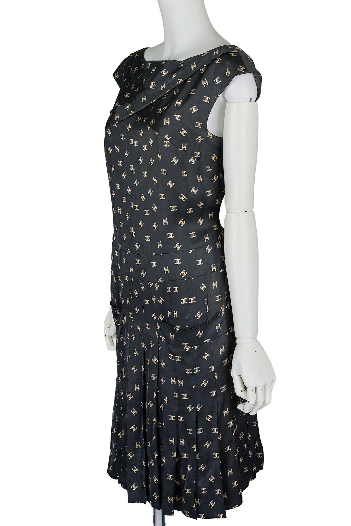 Pre-Owned Dress, Coco Mark, Pleated, Brand Apparel, Black, Pre-Owned