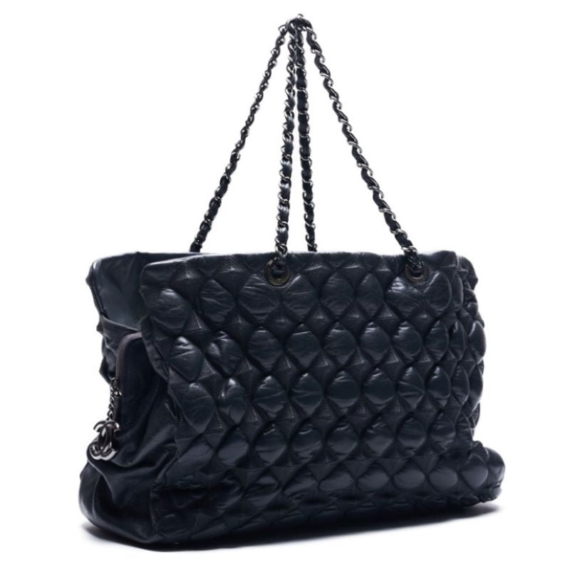 Sac bandoulière matelassé Coco Charm, cuir de veau, gris, finitions argentées, d'occasion