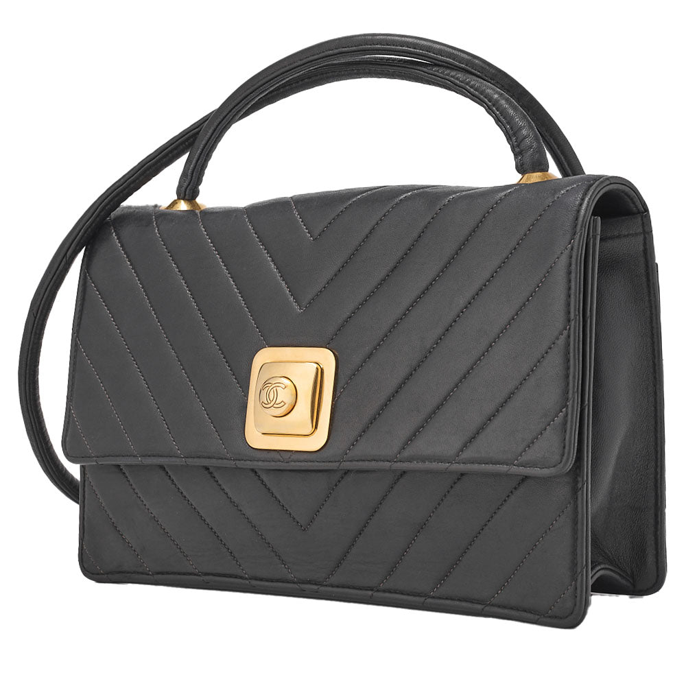 Pre-Owned Shoulder Bag, V Stitch, Lambskin, Black, Gold-Tone Hardware, Pre-Owned