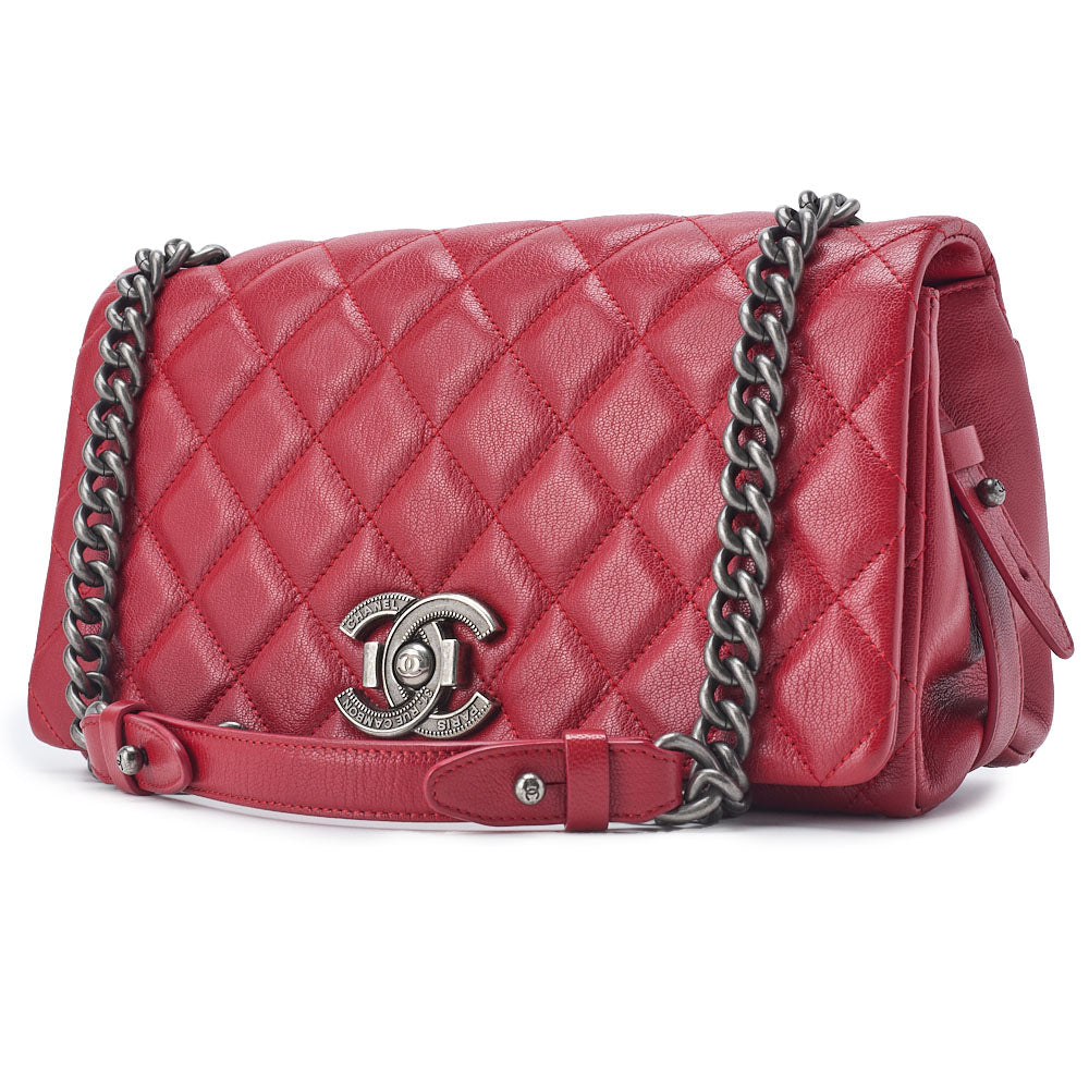 Pre-Owned Shoulder Bag Matelasse Full Flap Chain Shoulder Caviar Skin Red Silver-Tone Hardware Pre-Owned