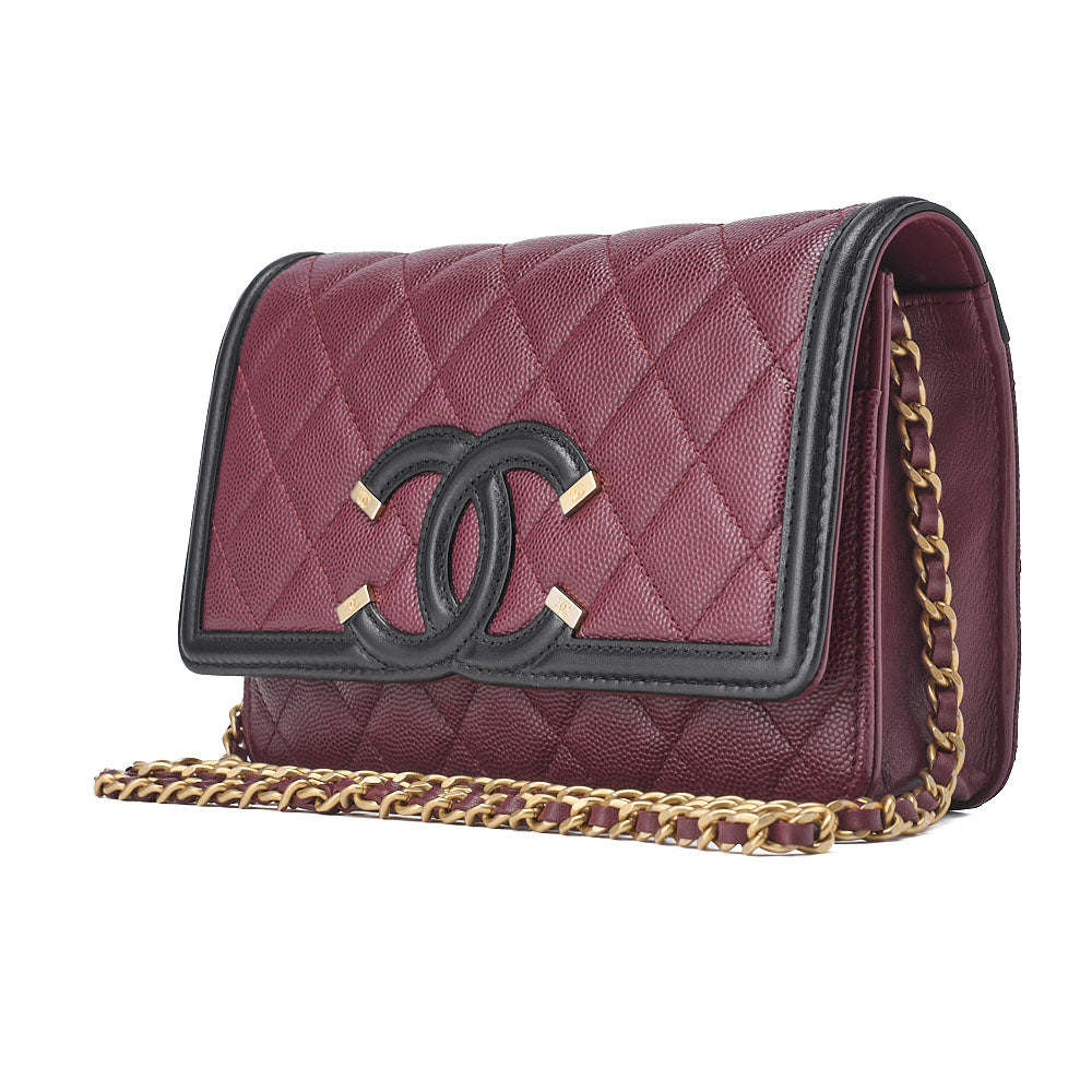 Pre-Owned Wallet Chain Matelasse CC Filigree Caviar Skin Bordeaux Gold-Tone Hardware Pre-Owned