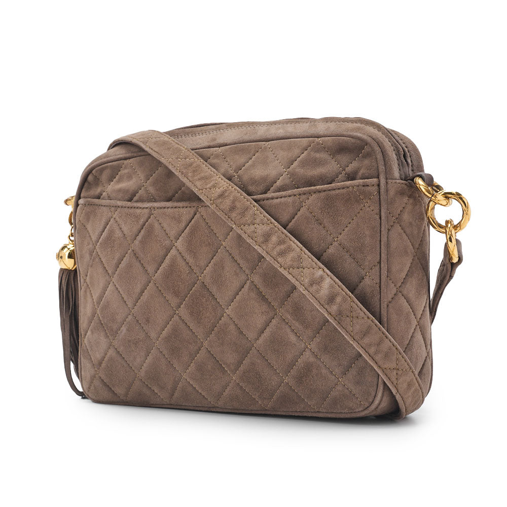 Sac bandoulière d'occasion, matelassé, franges, daim, gris beige, finitions dorées, d'occasion