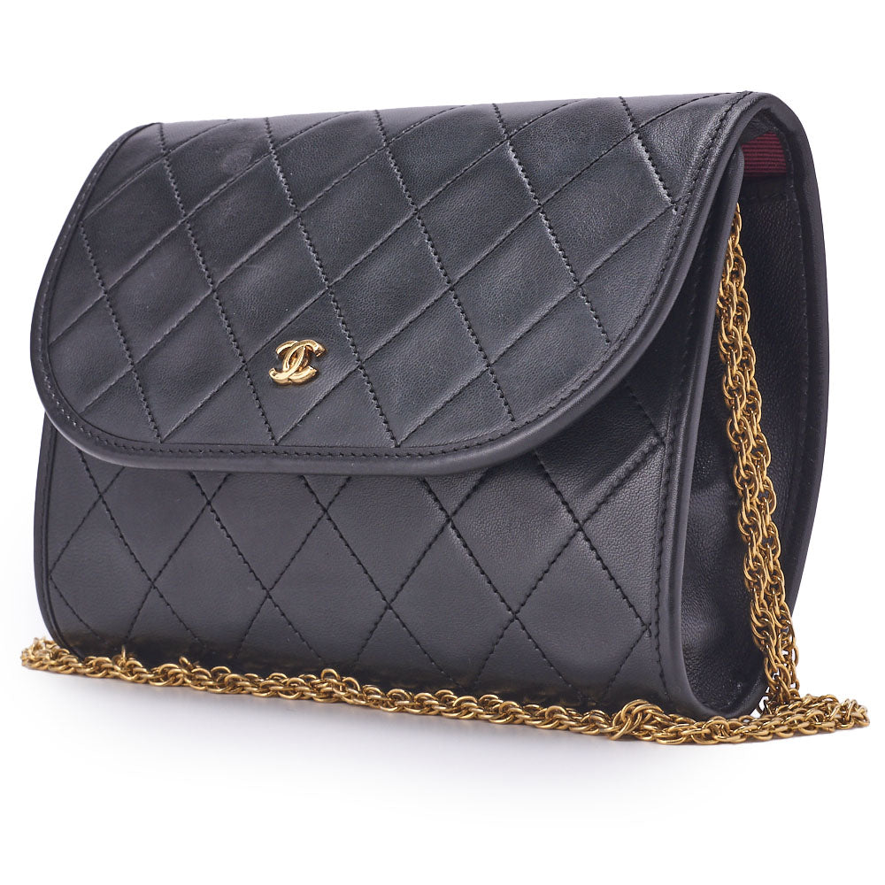 Pre-Owned Shoulder Bag Matelasse Push Lock Lambskin Black Gold-Tone Hardware Pre-Owned