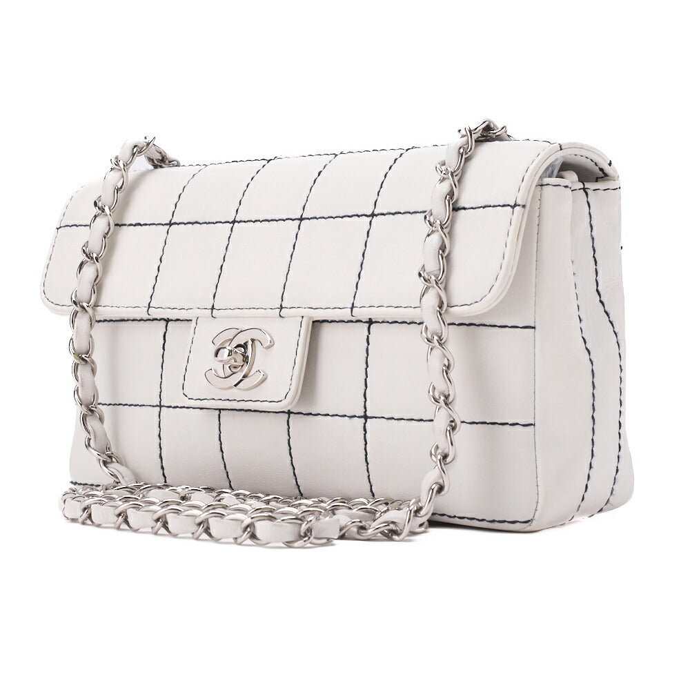 Sac bandoulière d'occasion Choco Bar, fermoir tournant, cuir d'agneau blanc, quincaillerie argentée.