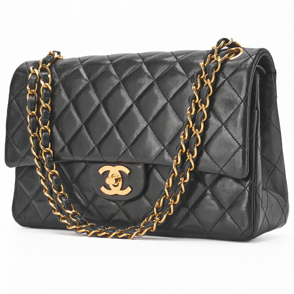 Pre-Owned Shoulder Bag Matelasse Double Flap Lambskin Black Gold-Tone Hardware Pre-Owned