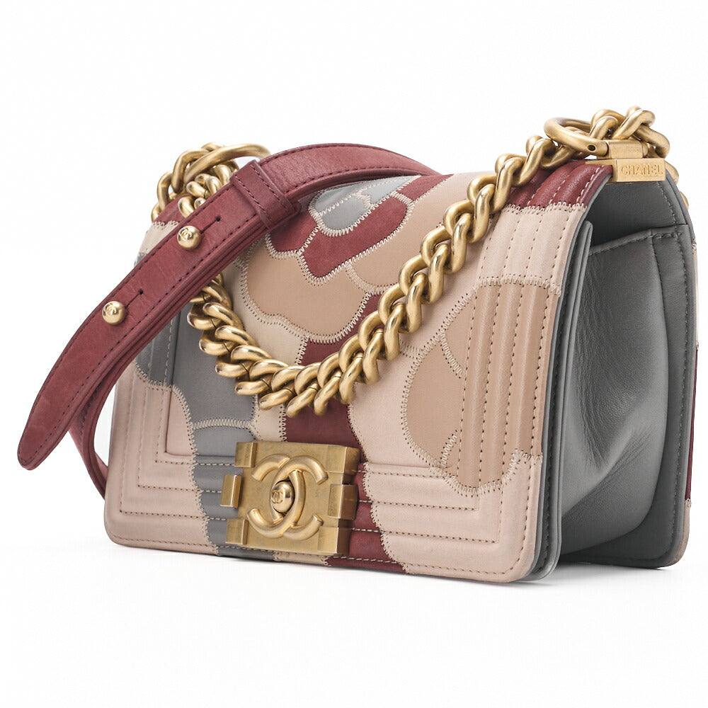 Pre-Owned Boy Schultertasche Matelassé Kette Schulter Kalbsleder Glitzer Leder Multicolor Gold-Ton Hardware Pre-Owned