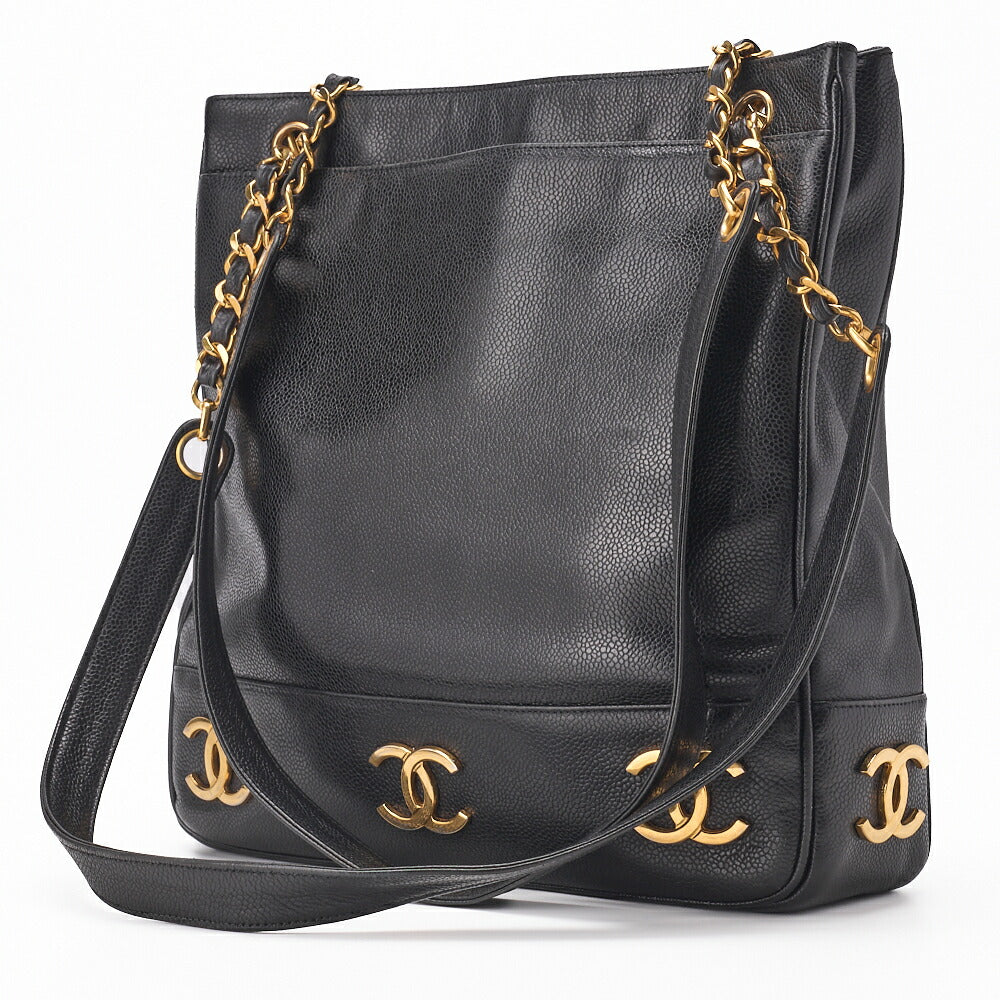 Sac fourre-tout à bandoulière Triple Coco d'occasion, double chaîne, en cuir caviar, noir, matériel doré.