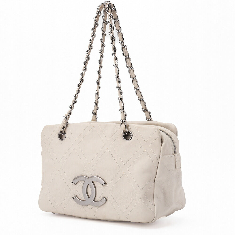 Sac bandoulière chaîne d'occasion en cuir de veau Wild Stitch blanc et métal argenté