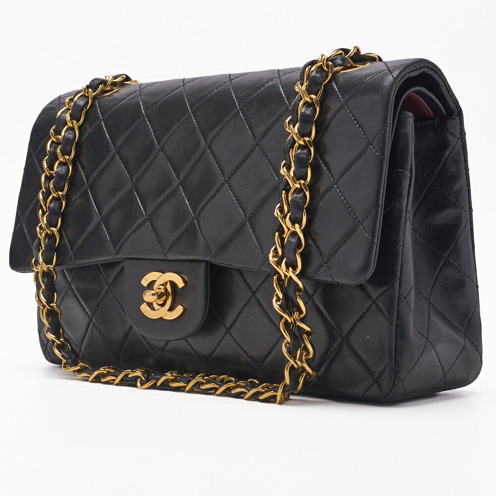 Pre-Owned Shoulder Bag Matelasse Double Flap Lambskin Black Gold-Tone Hardware Pre-Owned