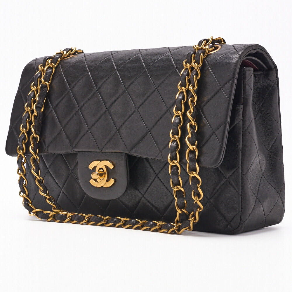 Pre-Owned Shoulder Bag Matelasse Double Flap Lambskin Black Gold-Tone Hardware Pre-Owned
