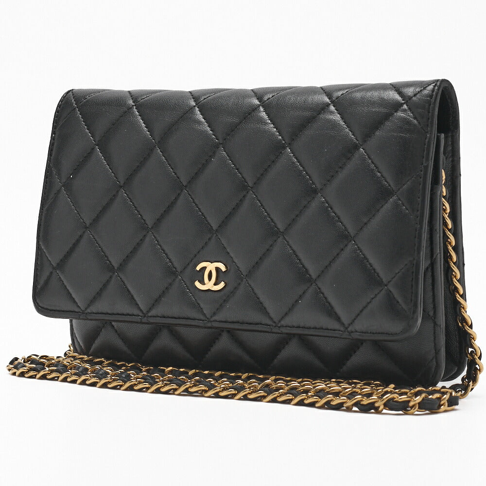Pre-Owned Chain Wallet Matelasse Lambskin Black Gold-Tone Hardware Pre-Owned