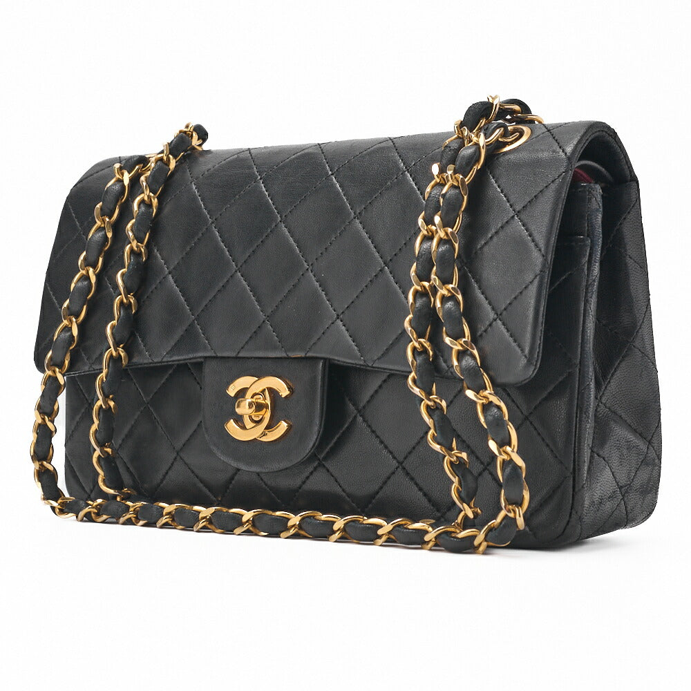 Pre-Owned Shoulder Bag Matelasse Double Flap Lambskin Black Gold-Tone Hardware Pre-Owned