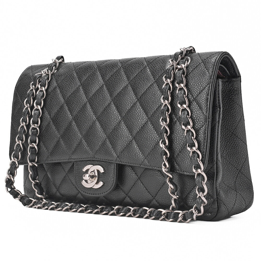 Sac bandoulière chaîne matelassé d'occasion, double rabat, cuir caviar noir, quincaillerie argentée.