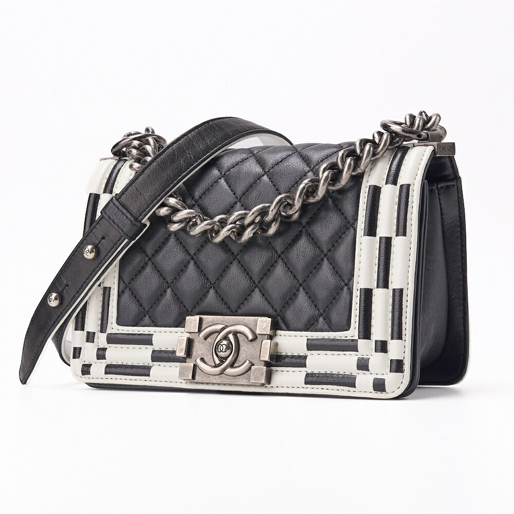 Pre-Owned Boy Shoulder Bag Matelasse Chain Shoulder Lambskin Black Gold-Tone Hardware Pre-Owned