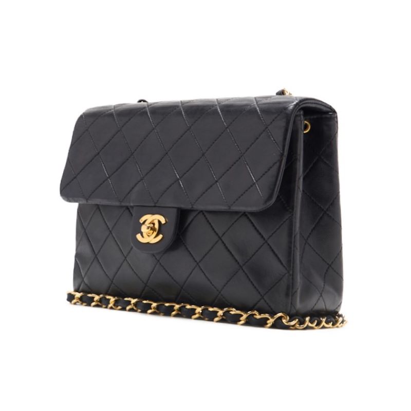 Pre-Owned Mini Shoulder Bag Matelasse Turn Lock Chain Shoulder Lambskin Black Gold-Tone Hardware Pre-Owned