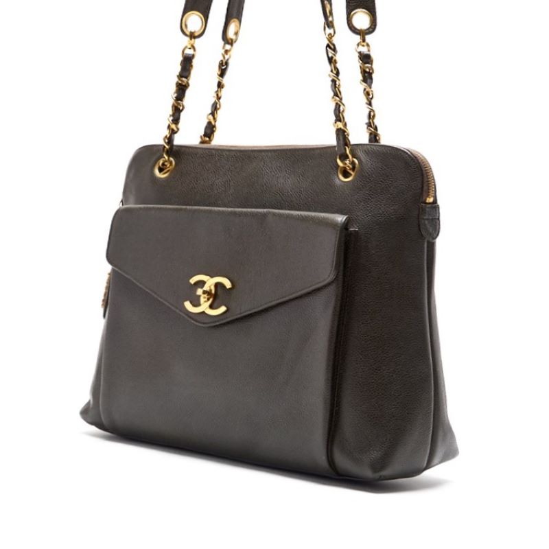 Pre-Owned Shoulder Bag, Outside Flap, Double Chain, Caviar Skin, Khaki, Gold-Tone Hardware, Pre-Owned