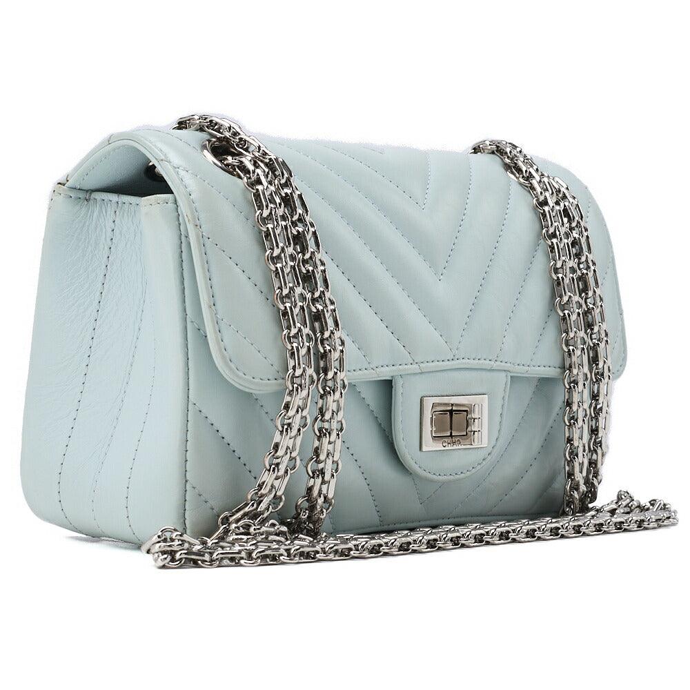 Pre-Owned Shoulder Bag, V Stitch 2.55 Lock Chain, Calfskin, Light Blue, Silver-Tone Hardware, Pre-Owned