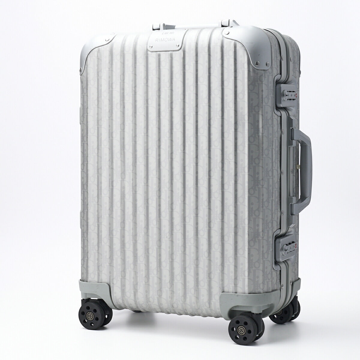 Pre-Owned Suitcase Oblique Aluminum Silver Gold-Tone Hardware Pre-Owned