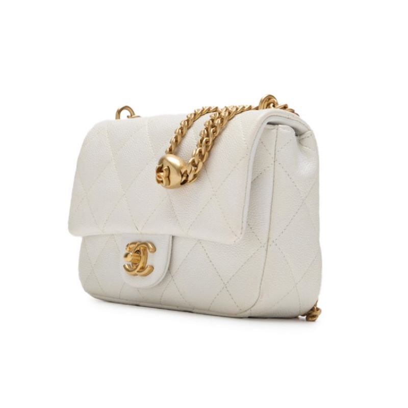 Pre-Owned Mini Shoulder Bag, Matelasse, Turn Lock, Caviar Skin, White, Gold-Tone Hardware, Pre-Owned
